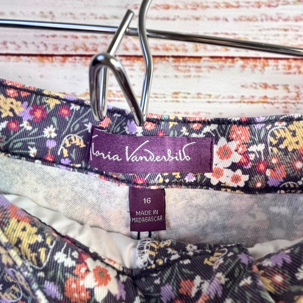Vintage Maximalist Ditsy Floral Denim Shorts 16 Purple Stretch Cotton Cottage - Picture 4 of 11